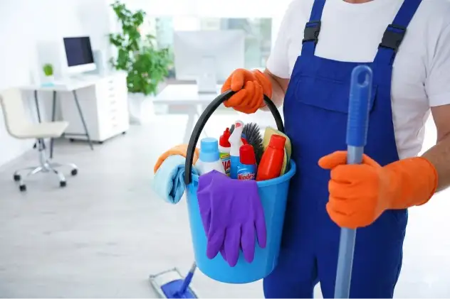 286 Hygiene cleaning team delivering services